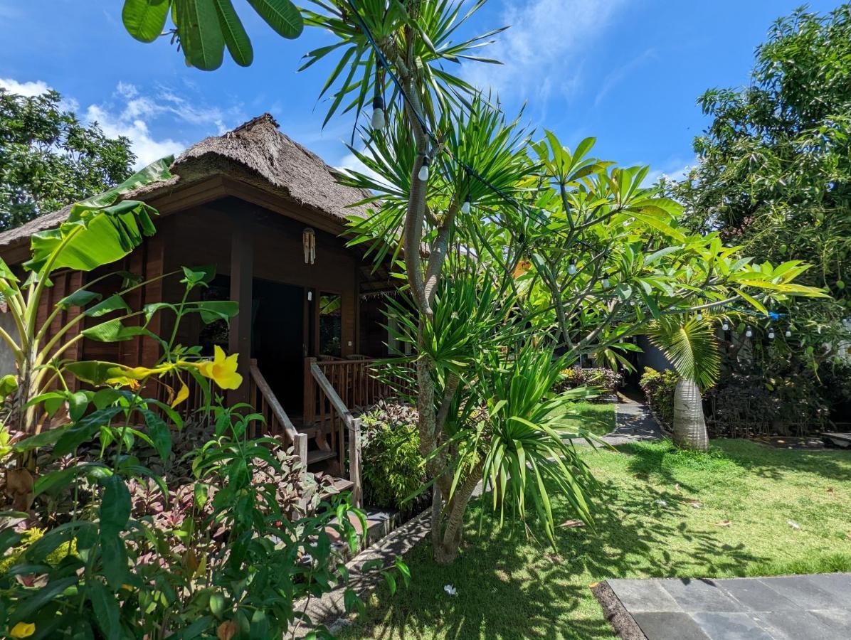 Rigils Lembongan Bungalow Exteriör bild